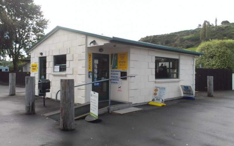 Oamaru Top 10 Holiday Park Full Service Camp New Zealand